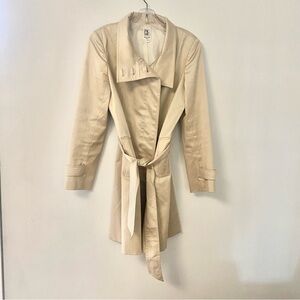 Michael Klein Paris Vintage Size Small CreamTan Lined Trench Coat with Belt